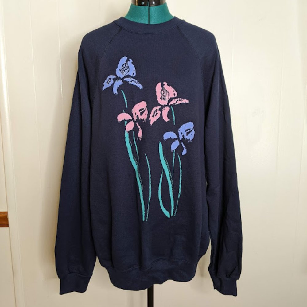 Tultex Woman's Cotton Blend Sweatshirt. Size 2XL.